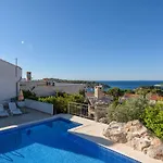 Fio's Pensjonat 4*