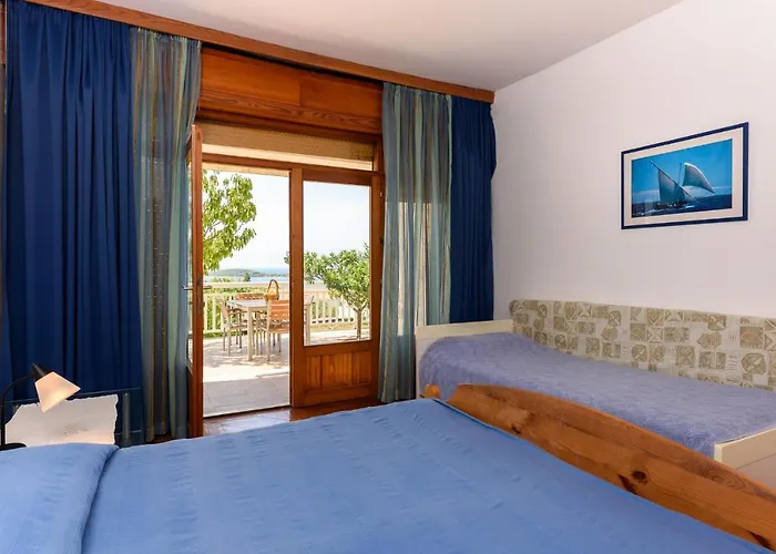 Gasthuis Fio's Hvar Town