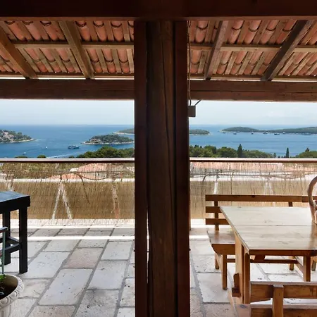 Pensjonat Fio's Hvar Town