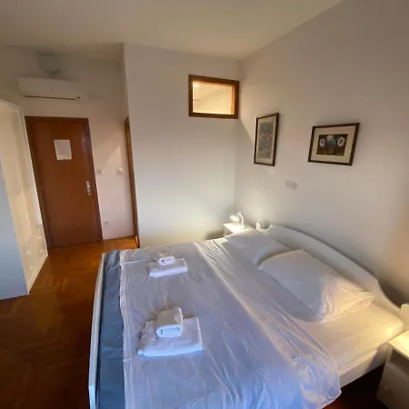 Pensjonat Fio's Hvar Town